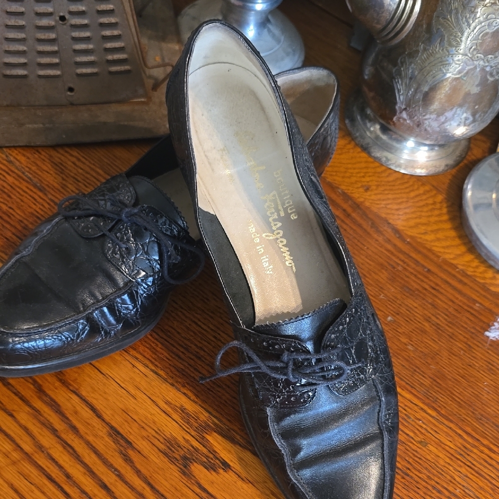 Salvatore Ferragamo Women's Black Leather Shoes
